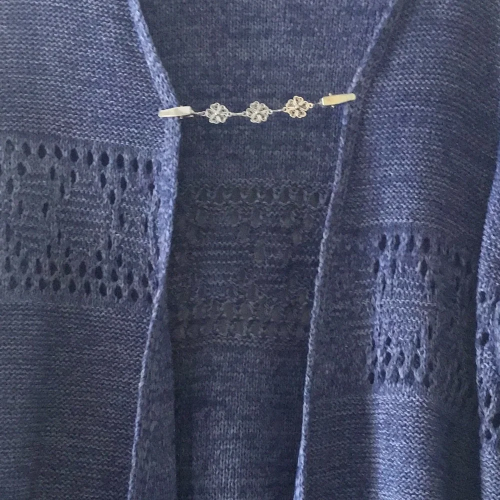 Silver Filigree Sweater Clip - Picture 3 of 3